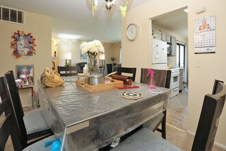 2800 Northampton Dr in Rolling Meadows, IL - Building Photo - Building Photo