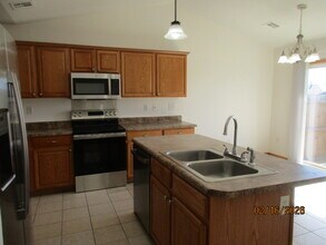 2306 W Oak Park Pl in Rogers, AR - Foto de edificio - Building Photo