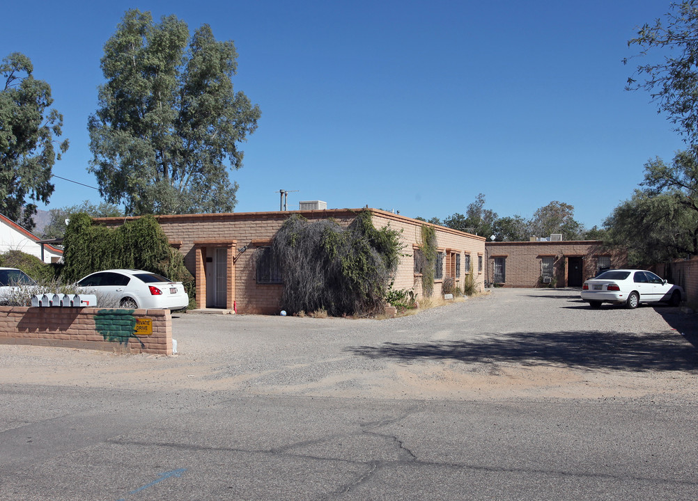 3250-3258 N Tyndall Ave in Tucson, AZ - Foto de edificio