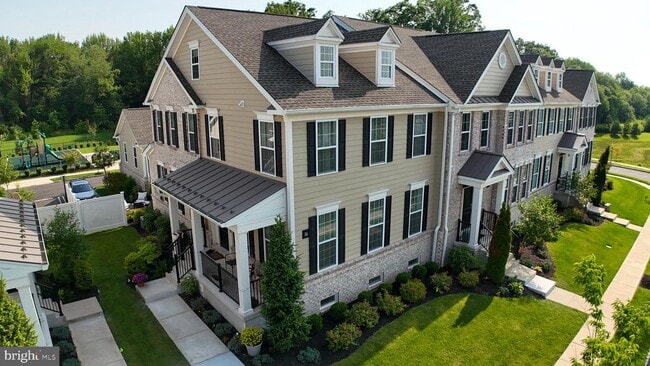property at 16 Magpie Ln