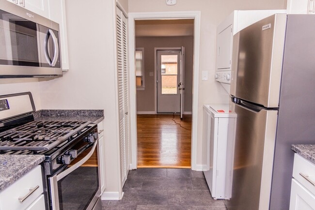 property at 1905 Grayland Ave