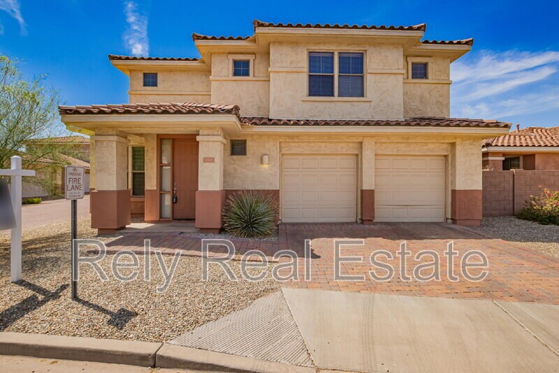 13550 W Cypress St in Goodyear, AZ - Building Photo