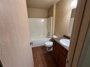 3304 SW Victoria Pl in Bentonville, AR - Building Photo - Building Photo