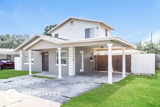 7071 64th Way N in Pinellas Park, FL - Foto de edificio - Building Photo