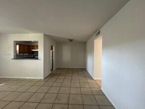 4160 NW 21st St in Lauderhill, FL - Building Photo - Building Photo