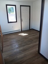 357 Main St in Madawaska, ME - Foto de edificio - Building Photo