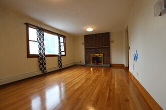 42 Gerrish St in Boston, MA - Foto de edificio - Building Photo