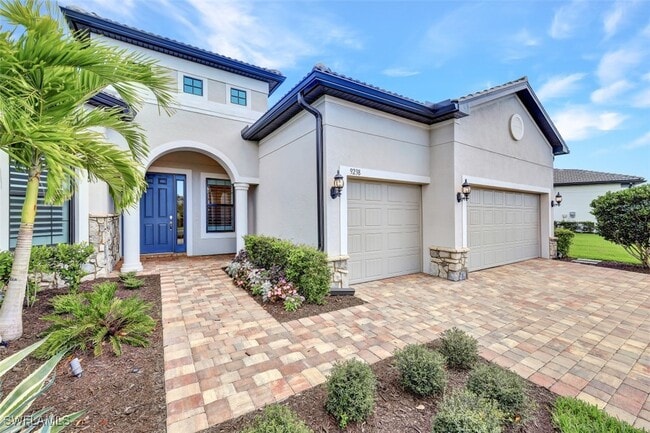9238 Plover Dr in Naples, FL - Building Photo - Building Photo