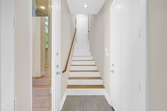 2419 Charleston St in Houston, TX - Building Photo - Building Photo