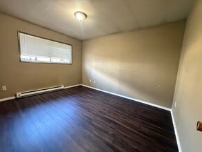 4323 N Commercial Ave, Unit 4323 in Portland, OR - Foto de edificio - Building Photo