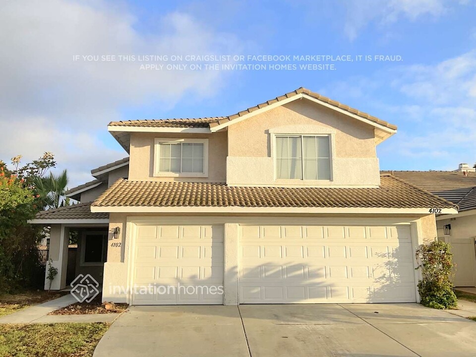 4102 Periwinkle Way in Oceanside, CA - Building Photo