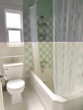 1256 Haskell St, Unit 1256 in Berkeley, CA - Foto de edificio - Building Photo