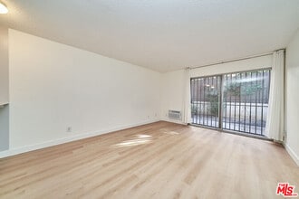 320 S Ardmore Ave in Los Angeles, CA - Building Photo - Building Photo