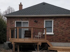 Charming 3-Bed, 2-Bath Home in Oshawa in Oshawa, ON - Building Photo - Building Photo