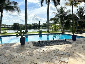 960 Bayberry Point Dr in Plantation, FL - Foto de edificio - Building Photo