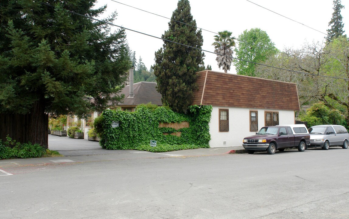 Fire Mountain Lodge in Guerneville, CA - Building Photo