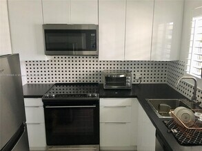 1610 Lenox Ave. in Miami Beach, FL - Building Photo - Building Photo