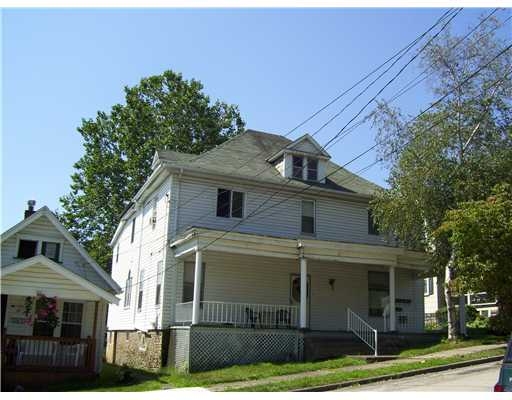 25 Race St in Uniontown, PA - Foto de edificio