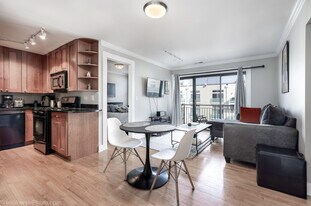 4144 N Sheridan Rd, Unit 403 in Chicago, IL - Building Photo