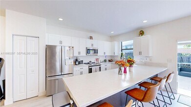 24902 SW 107th Ave in Homestead, FL - Building Photo - Building Photo