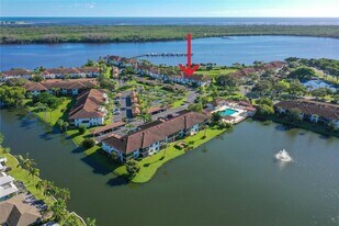 6102 SE Landing Way, Unit 13 in Stuart, FL - Building Photo