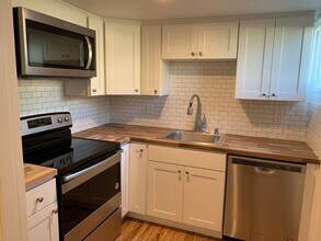 1315 S 9th St-Unit -#1315B in Tacoma, WA - Building Photo - Building Photo