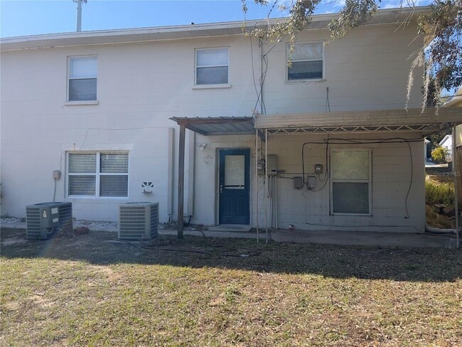 property at 1247 Lakeview Dr