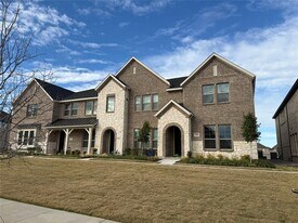 724 4th St in Argyle, TX - Building Photo