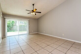 1136 Covington St in Oviedo, FL - Building Photo - Building Photo