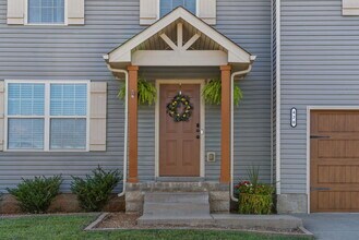 420 N Magnolia Dr in Clarksville, TN - Building Photo - Building Photo
