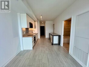 39 Mary St in Barrie, ON - Building Photo - Building Photo