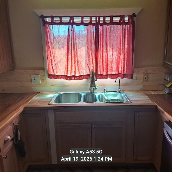 230 Drake St in Antioch, CA - Building Photo - Building Photo