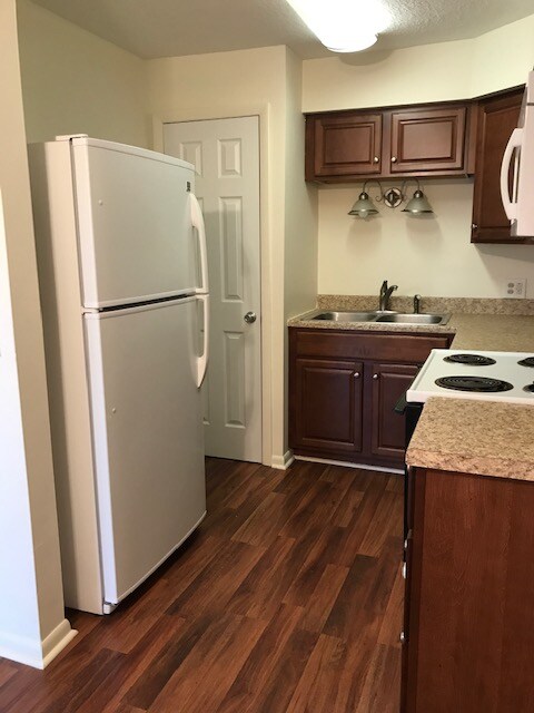 634 W Foulke Ave-Unit -Apt 4 in Findlay, OH - Building Photo