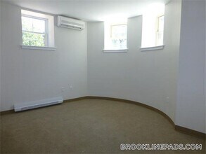 52 Kent St in Brookline, MA - Building Photo - Building Photo
