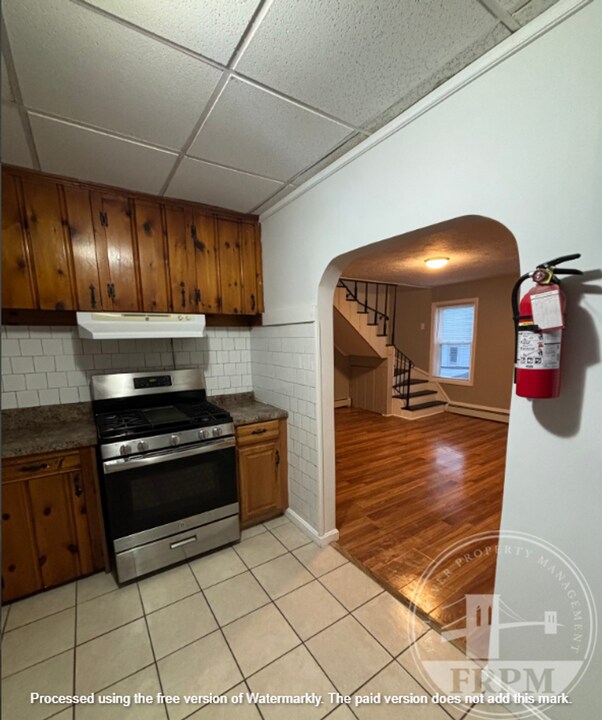 99 Orange St in Fall River, MA - Building Photo