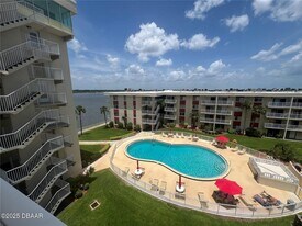 2711 N Halifax Ave in Daytona Beach, FL - Building Photo