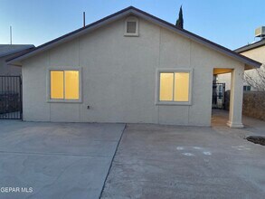 12290 Tierra Bella Dr in El Paso, TX - Building Photo - Building Photo
