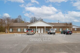 305 Grady Rd in Etowah, TN - Building Photo - Building Photo