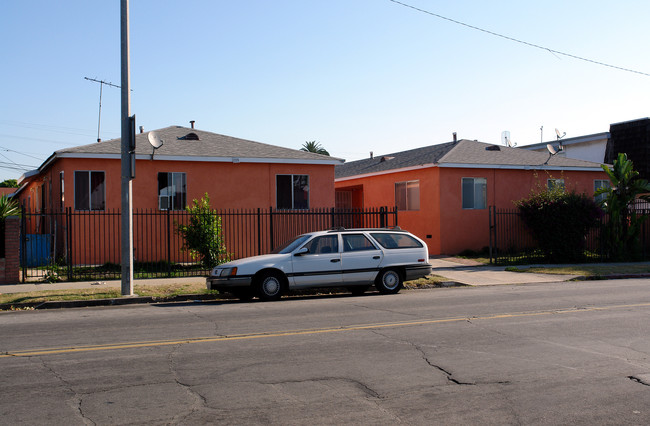 599-601 Hyde Park Pl in Inglewood, CA - Foto de edificio - Building Photo