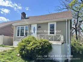 329 Silver St in Dayton, KY - Building Photo