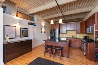 2545 S Dearborn St, Unit 511 in Chicago, IL - Foto de edificio - Building Photo