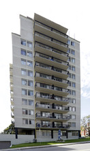 Rideau Terrace Apartments in Ottawa, ON - Building Photo - Building Photo