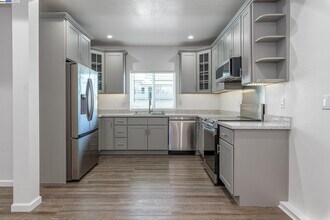 16318 Maubert Ave in San Leandro, CA - Building Photo - Building Photo