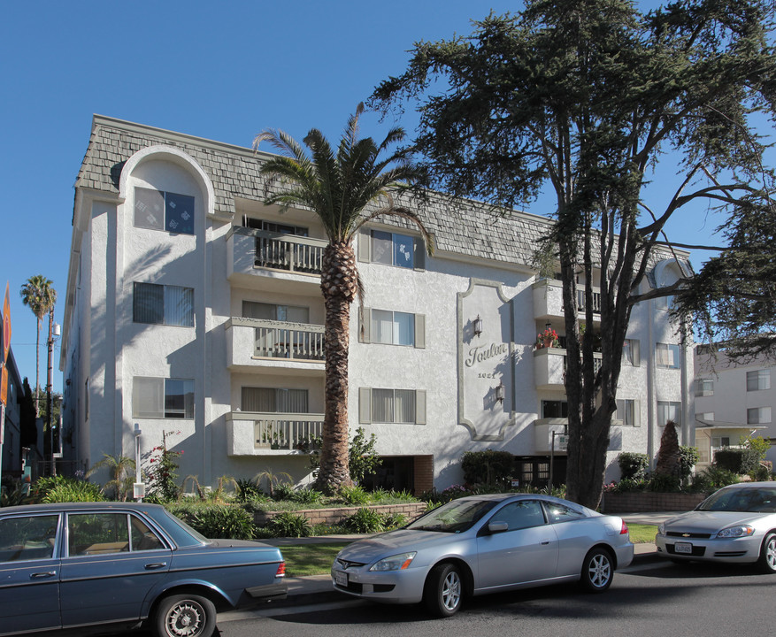 Toulon in Santa Monica, CA - Building Photo