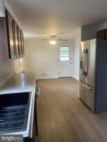 459 Scotch Rd in Hopewell Township, NJ - Building Photo