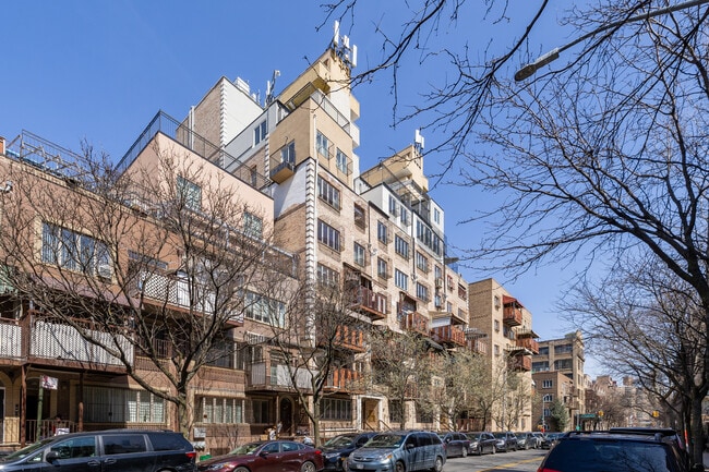 57 Lorimer St