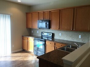 8018 McKee Dr in Raleigh, NC - Building Photo - Building Photo