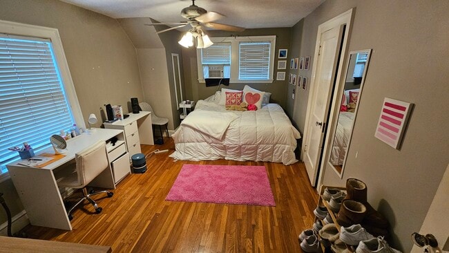 52 Greycliff Rd in Boston, MA - Foto de edificio - Building Photo