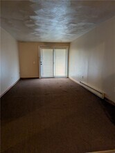 35 Gadoury Ave in Coventry, RI - Building Photo - Building Photo