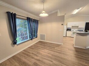 823 Del Mar Cir in Melbourne, FL - Foto de edificio - Building Photo